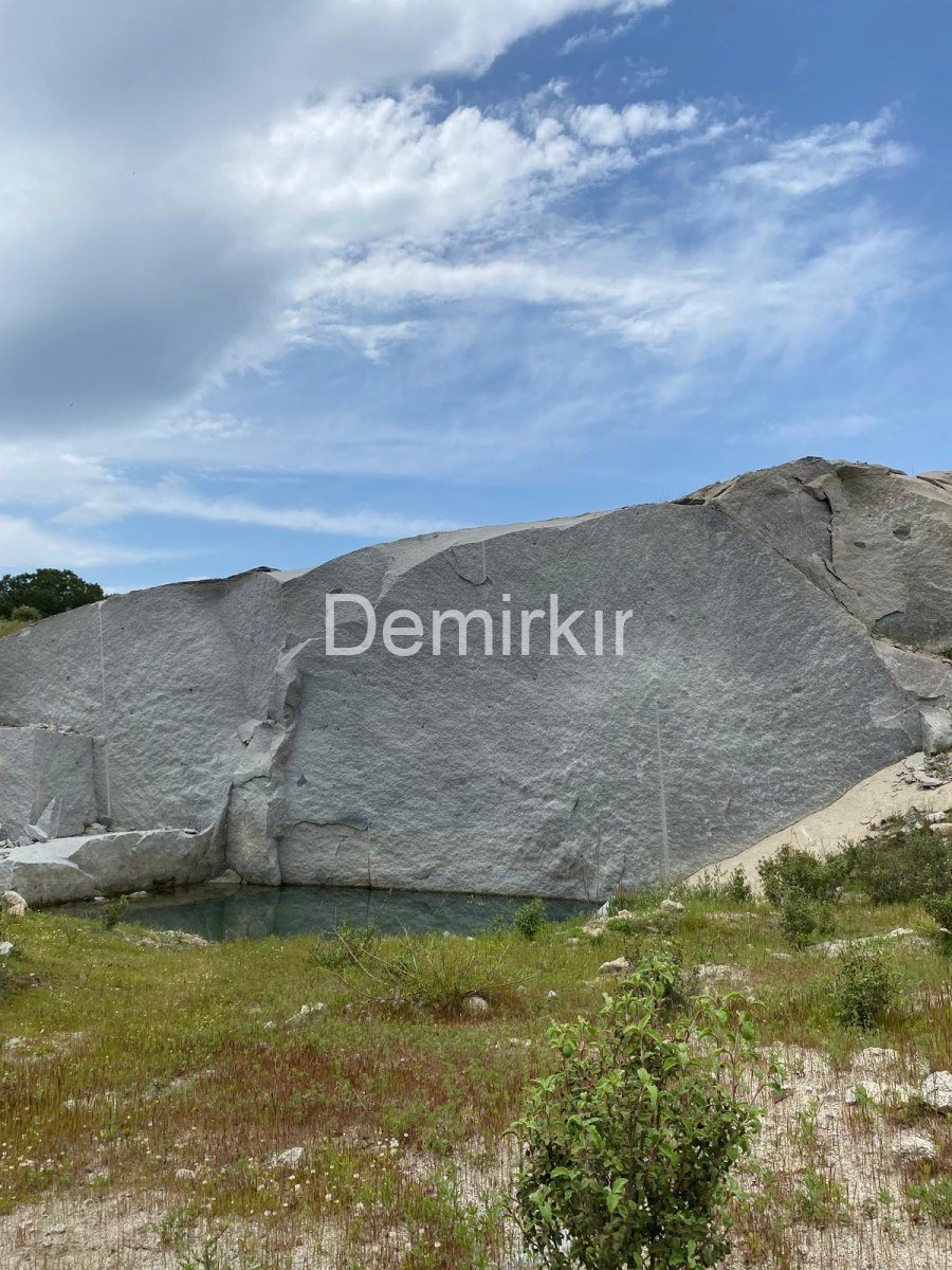 İzmir Bergama Demirkır Export granit ocağı